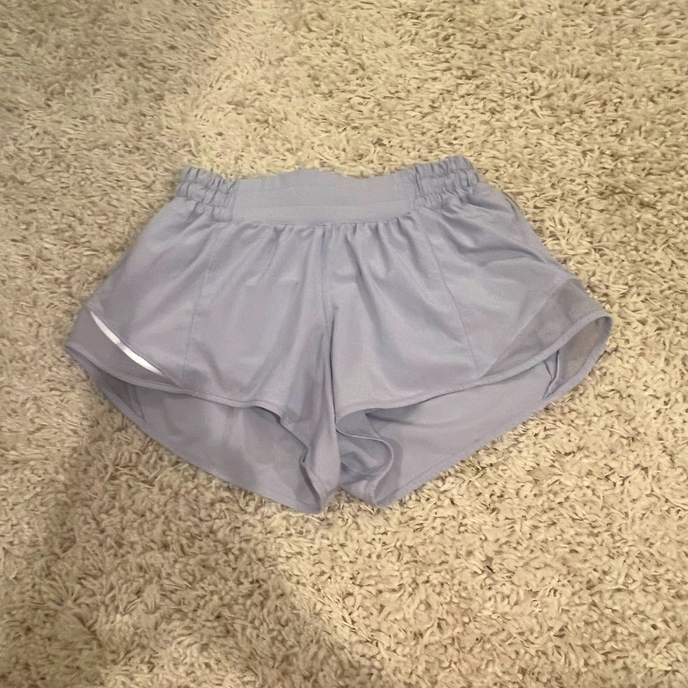 Lululemon Hotty Hots size 4!!